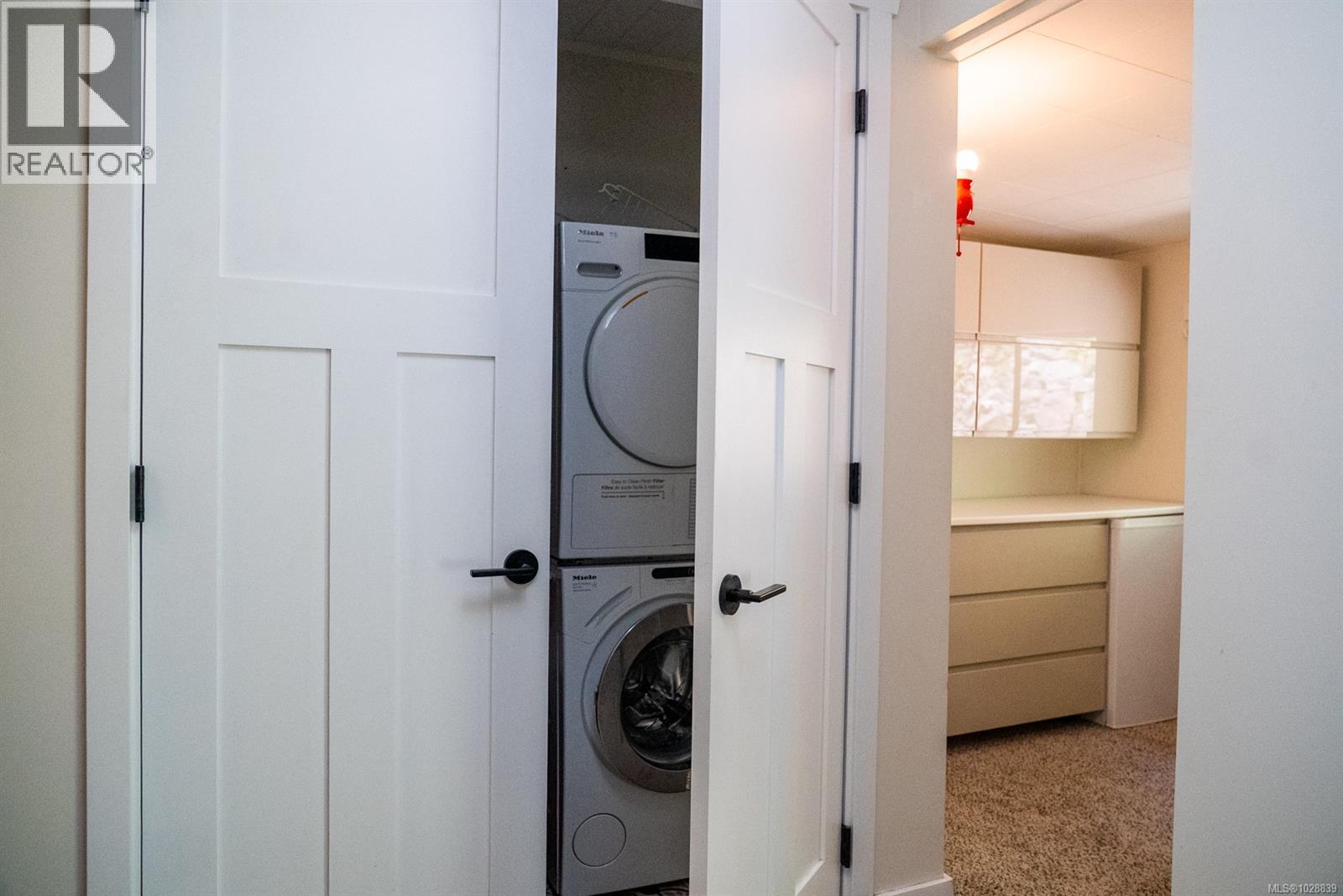  9907 Gowlland Point Road, Pender Island