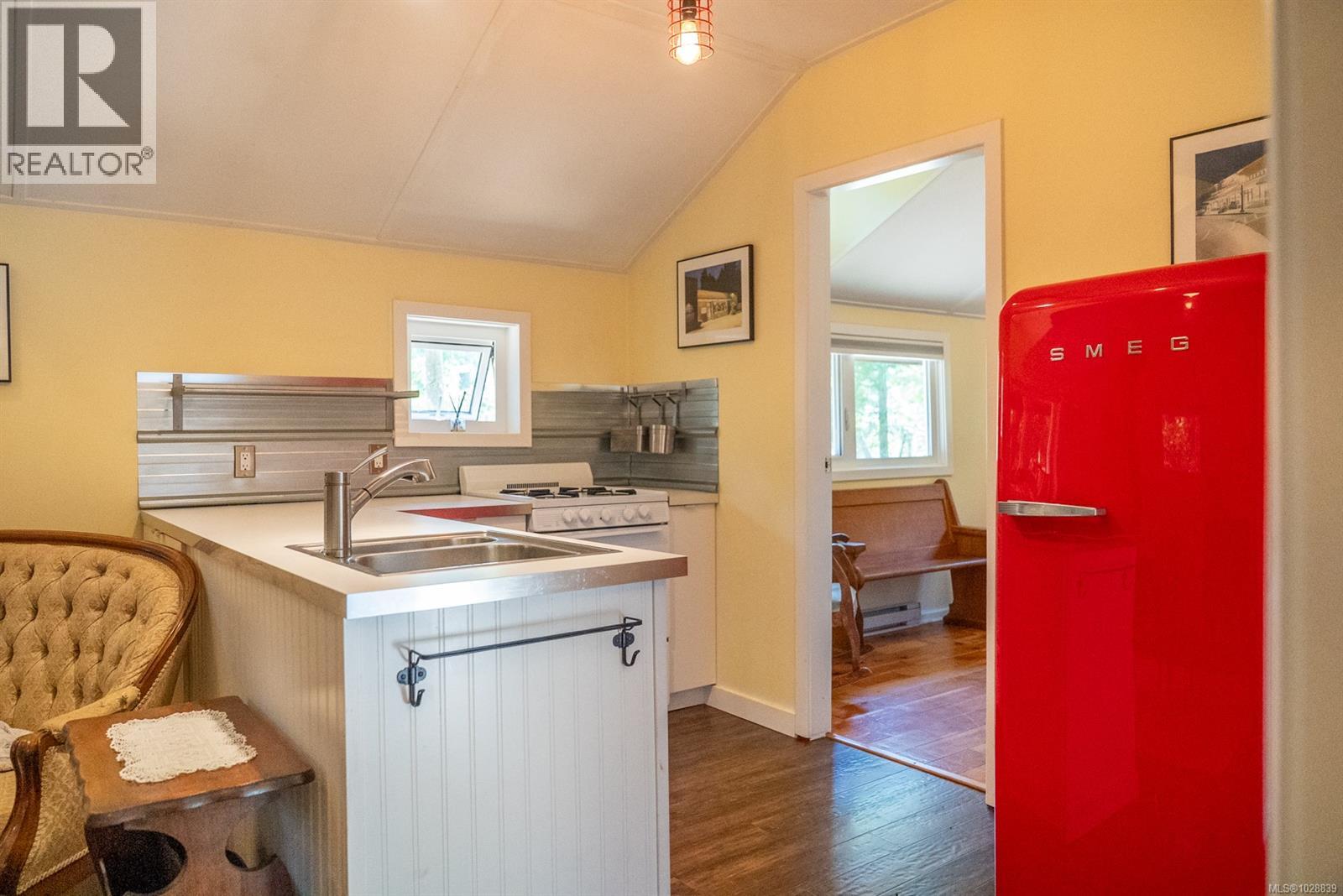  9907 Gowlland Point Road, Pender Island