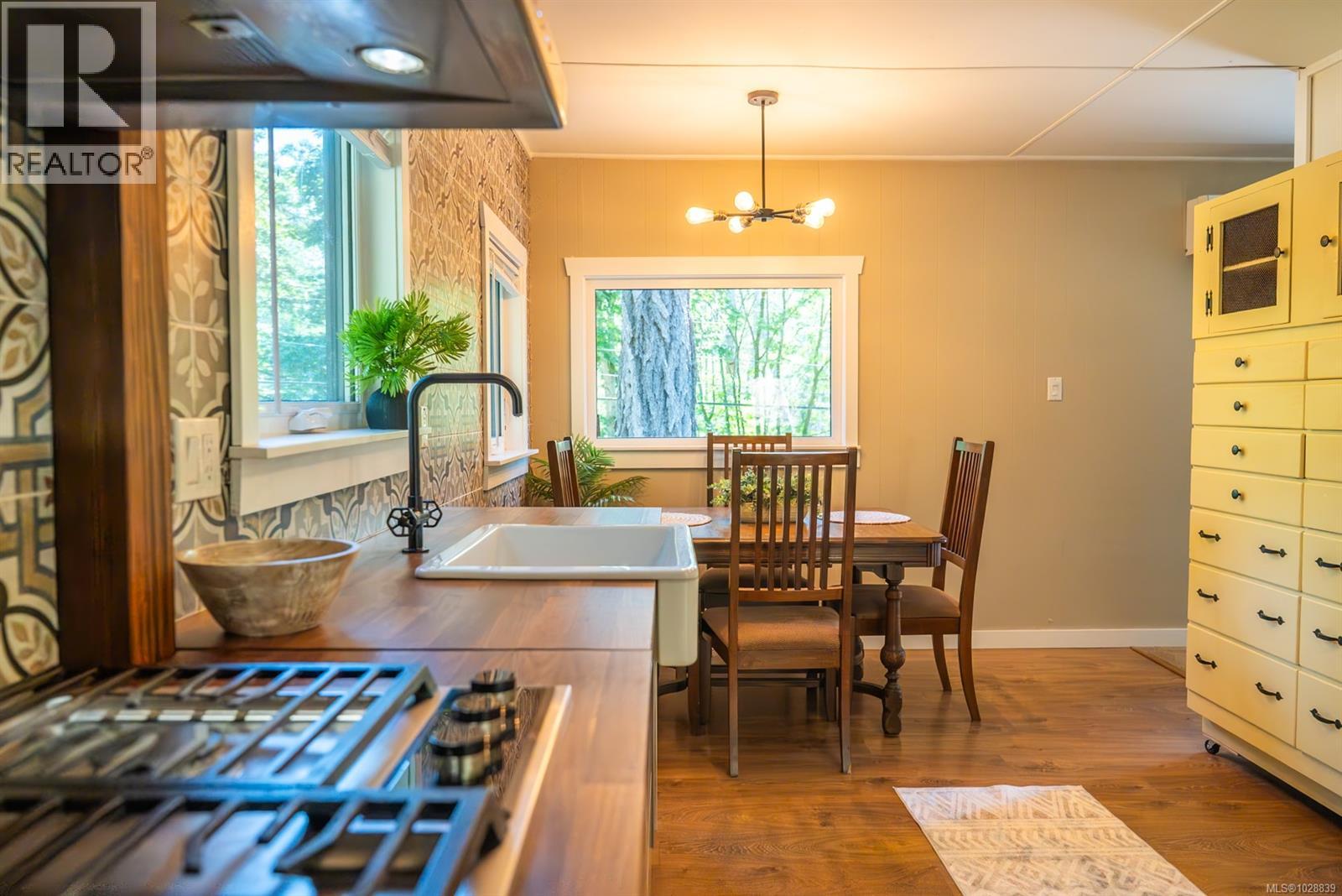  9907 Gowlland Point Road, Pender Island