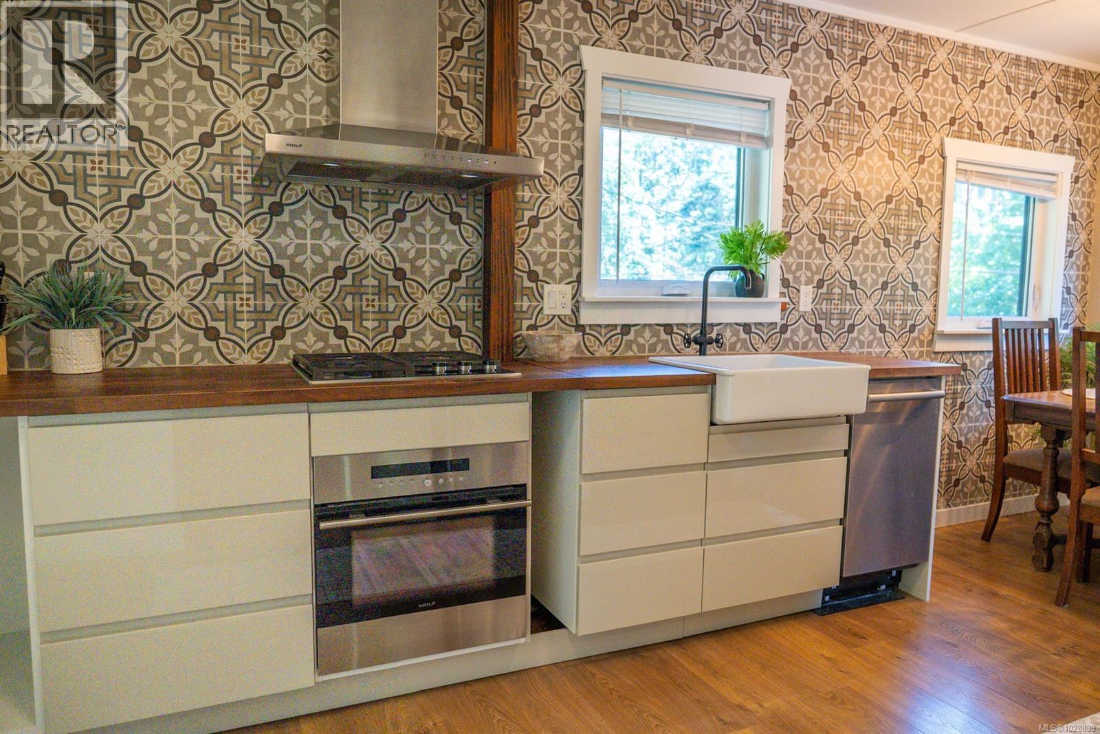  9907 Gowlland Point Road, Pender Island