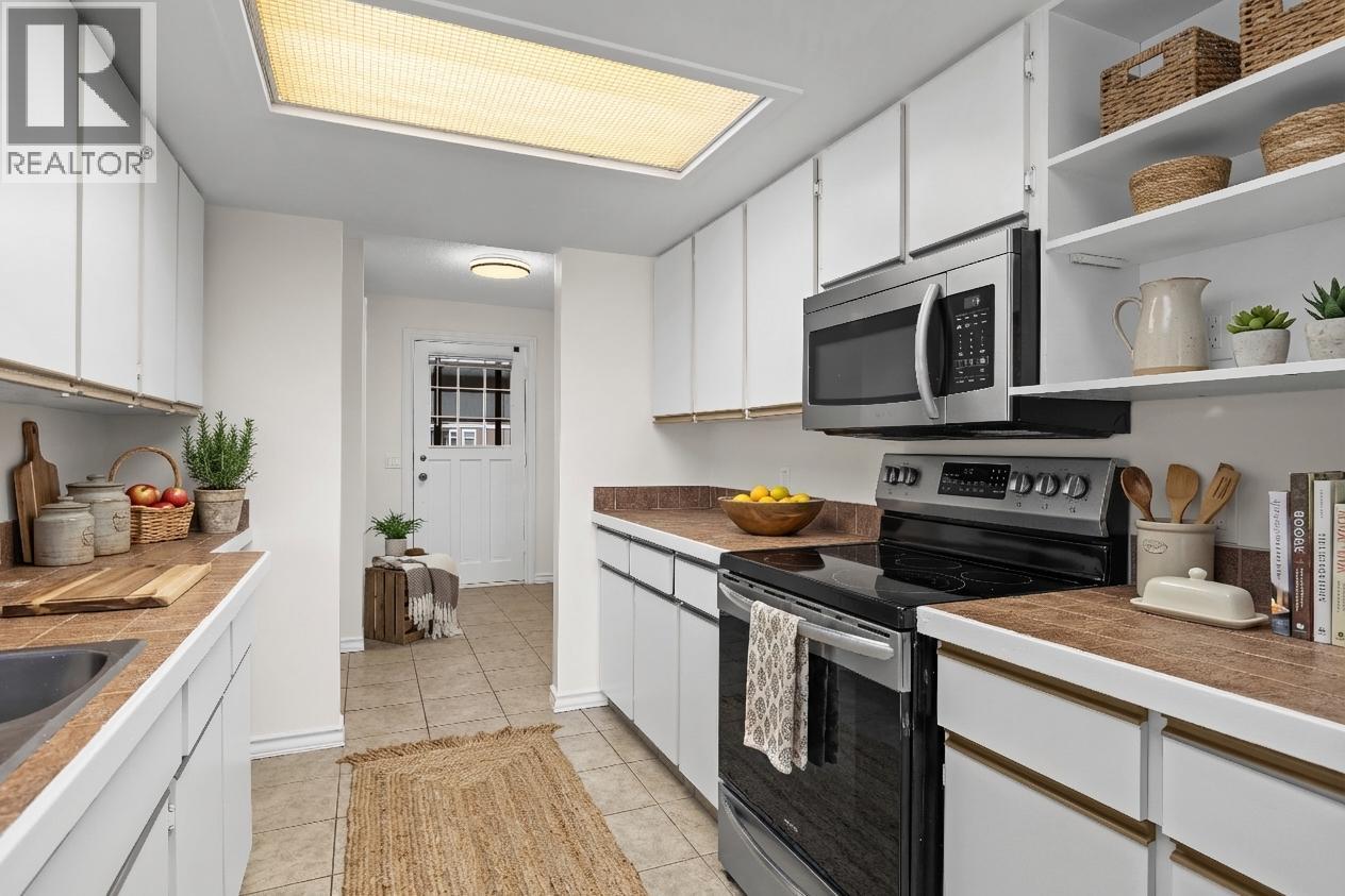 4340B Beach Avenue Unit# 209, Peachland