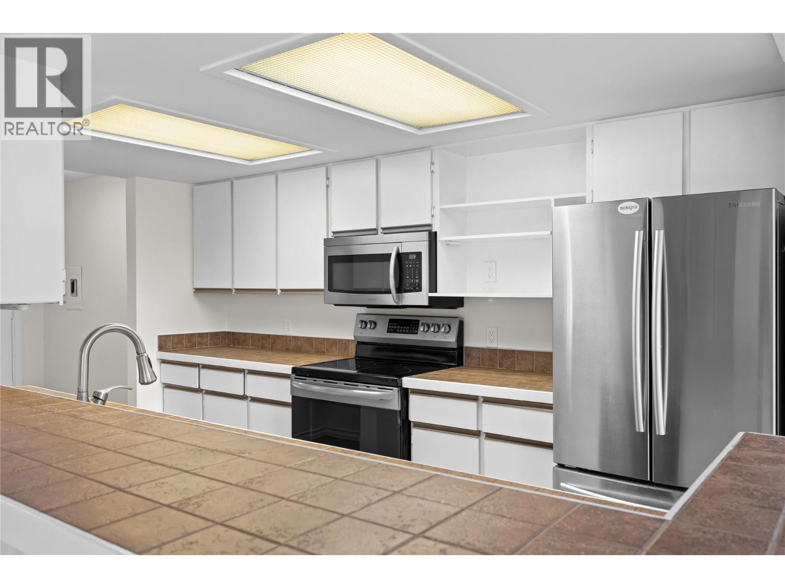 4340B Beach Avenue Unit# 209, Peachland