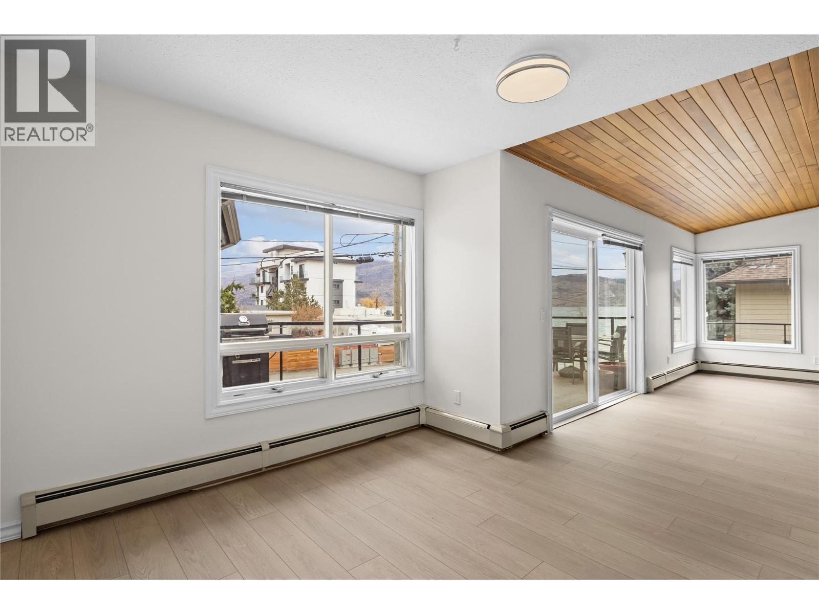 #209 4340B Beach Avenue - 22