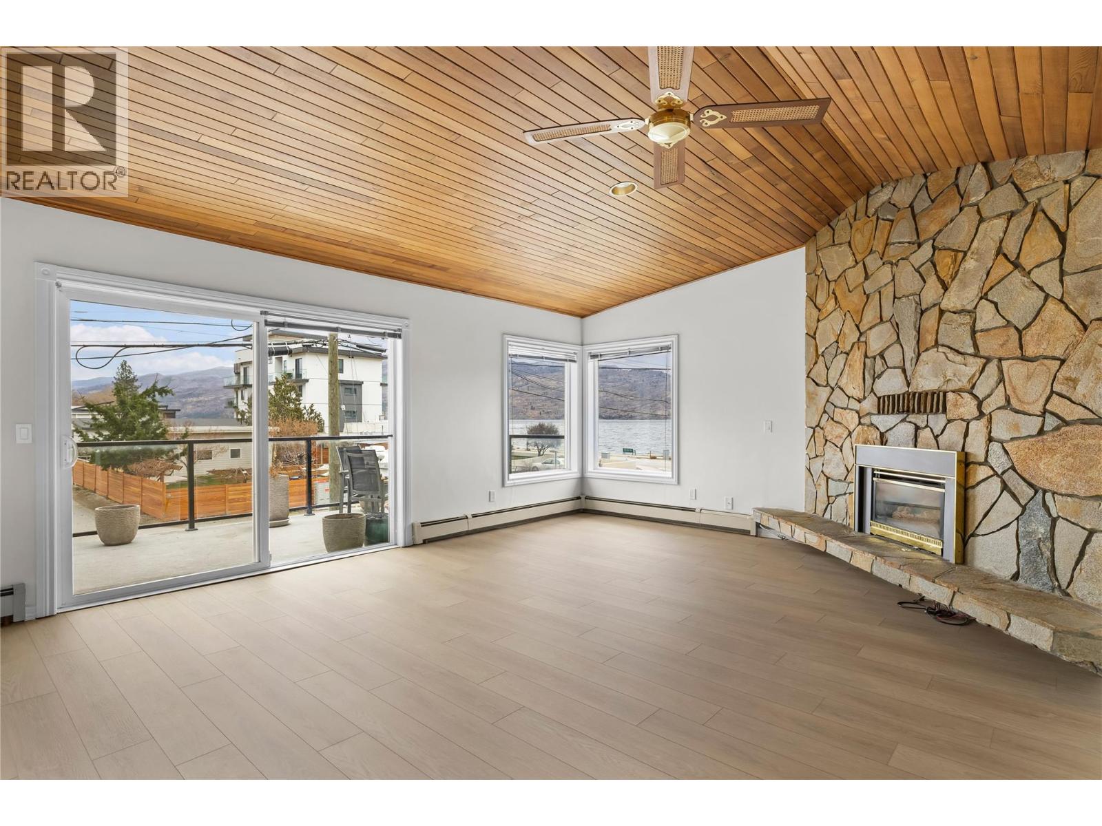 #209 4340B Beach Avenue - 25