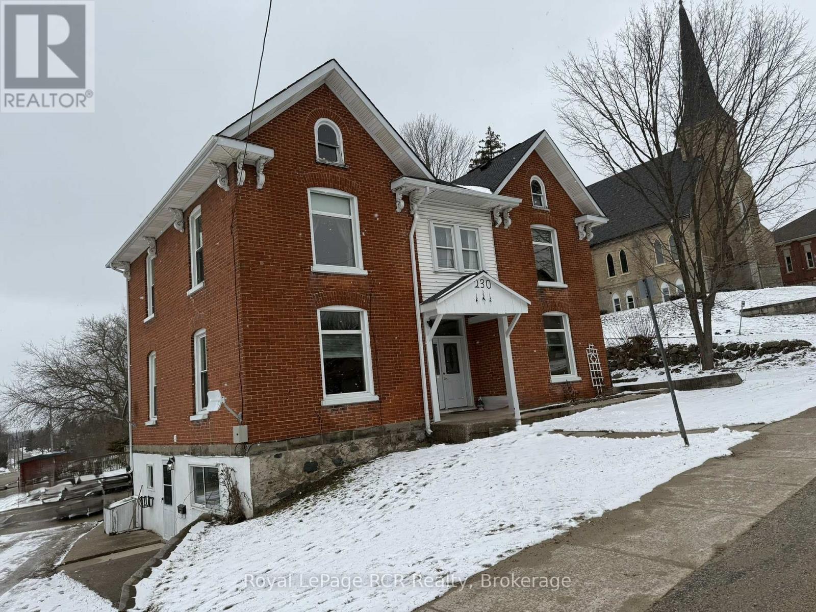 230 GARAFRAXA STREET N