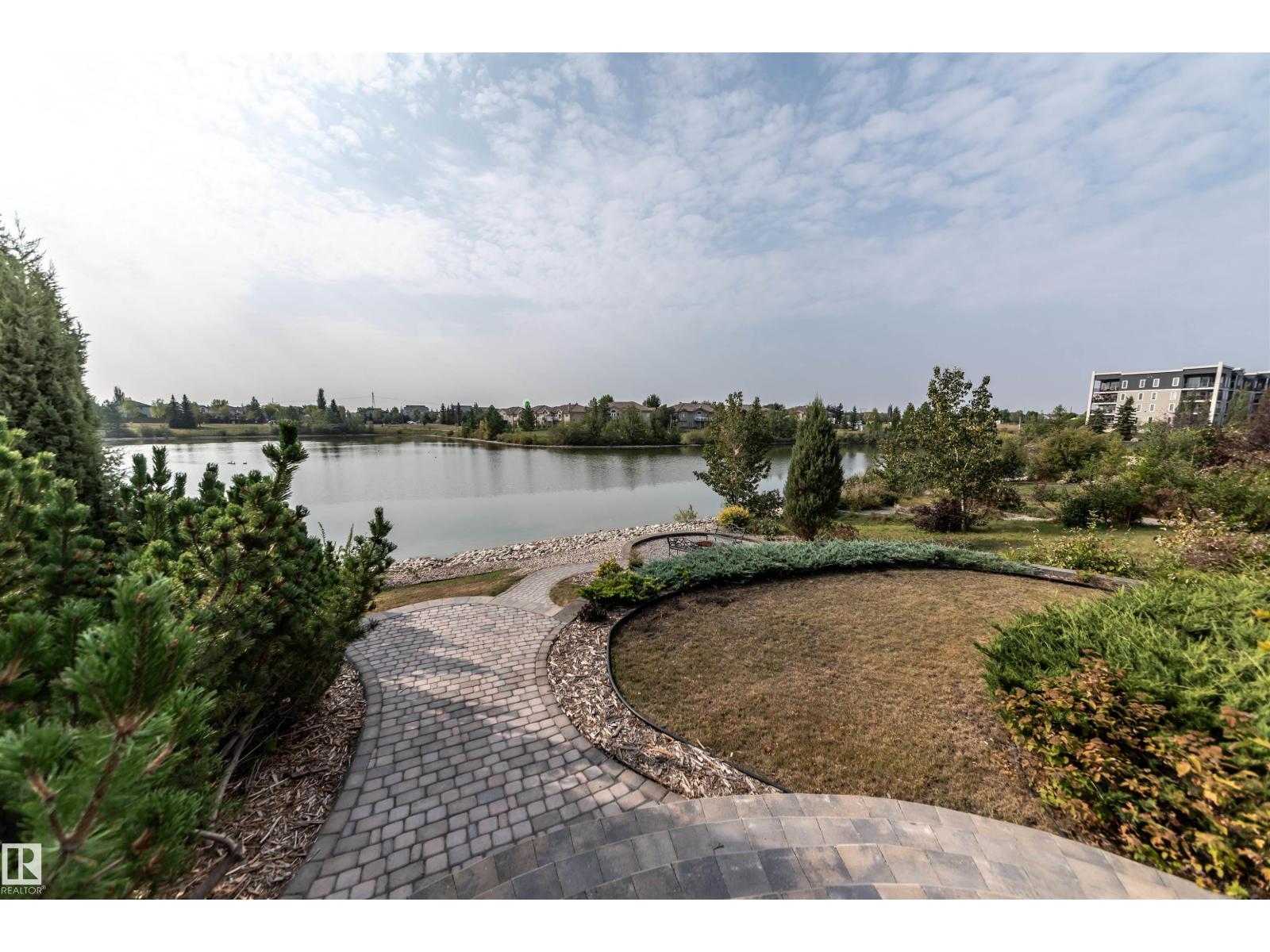 13527 158 AV NW, Edmonton