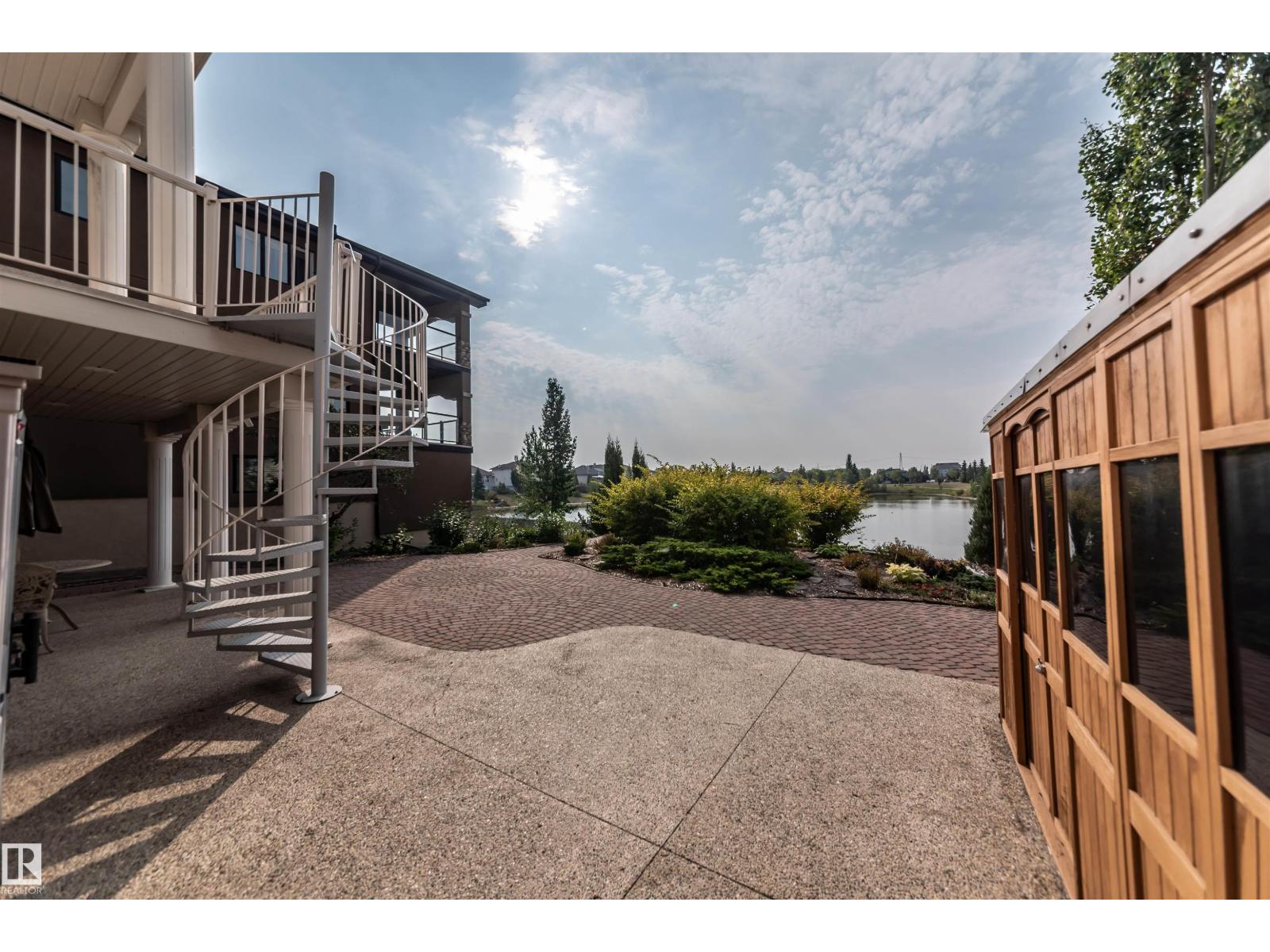 13527 158 AV NW, Edmonton