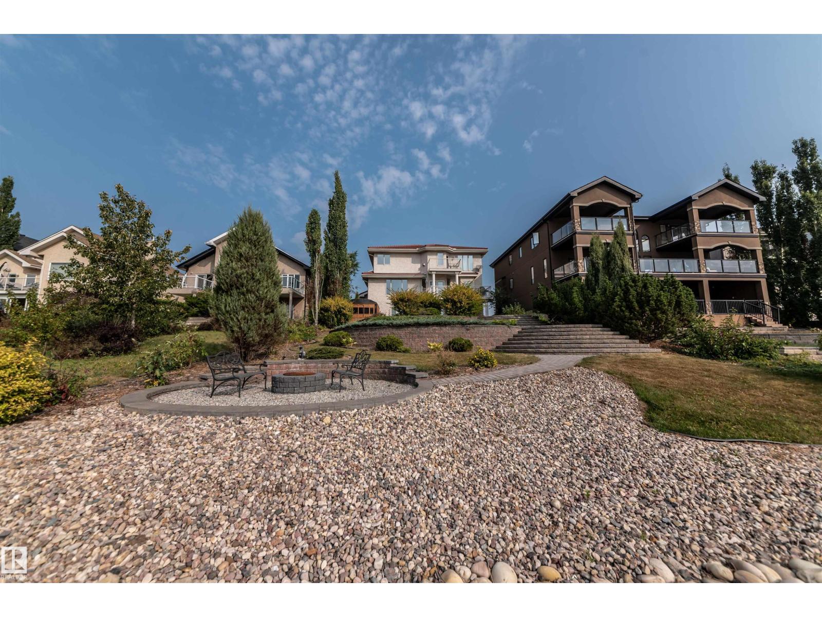 13527 158 AV NW, Edmonton