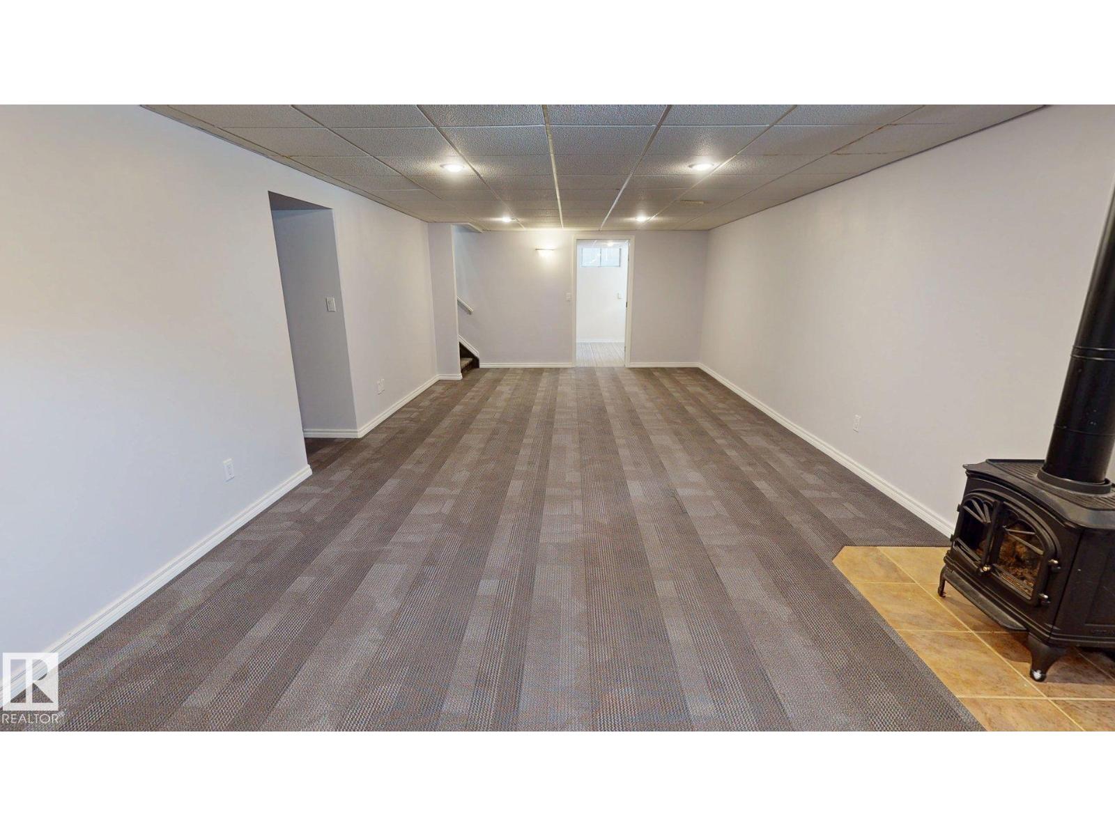 3718 103B ST NW - 18