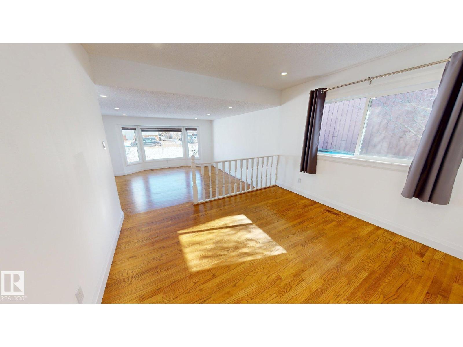 3718 103B ST NW - 7