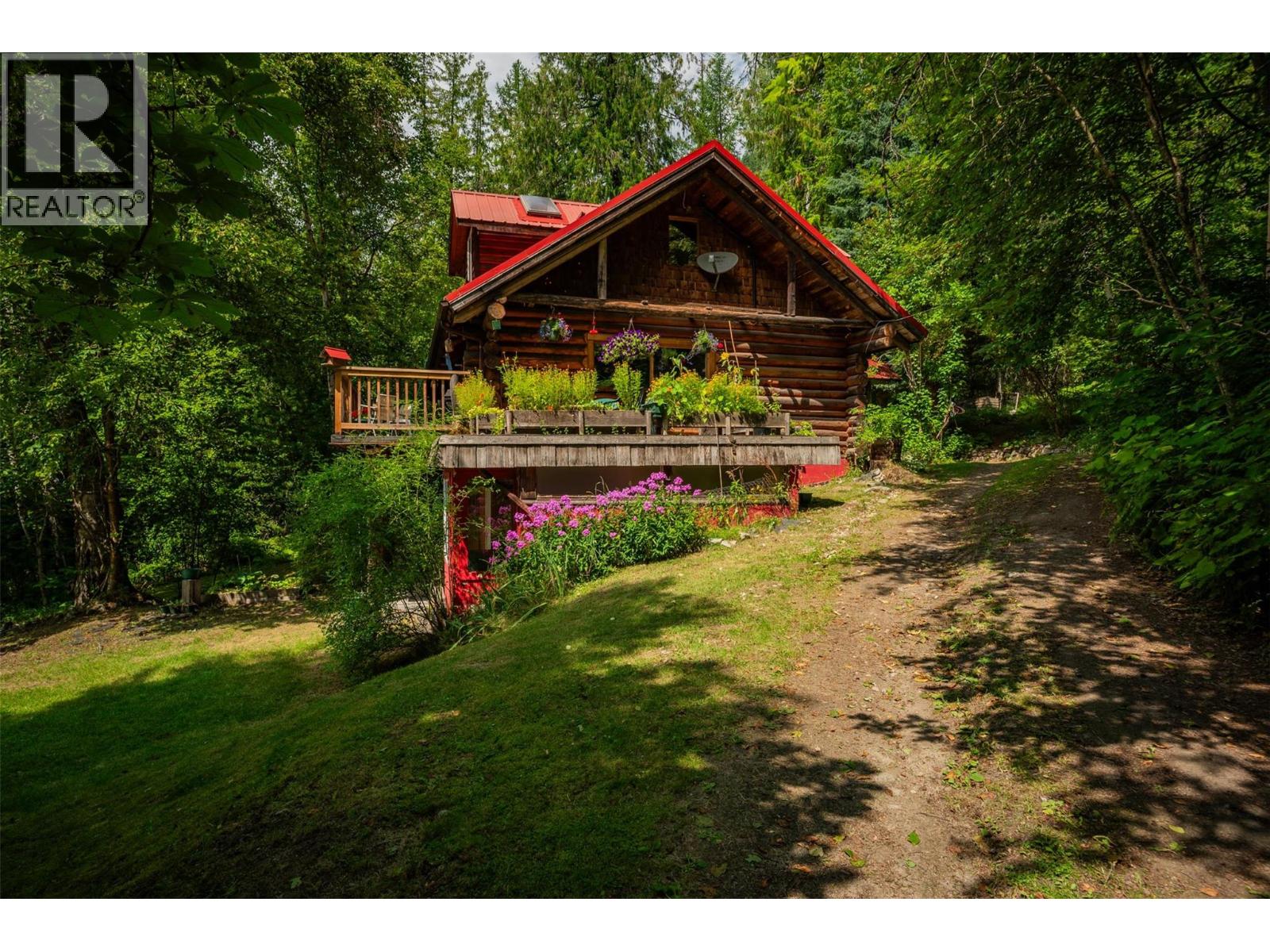 1506 Highway 31A, New Denver