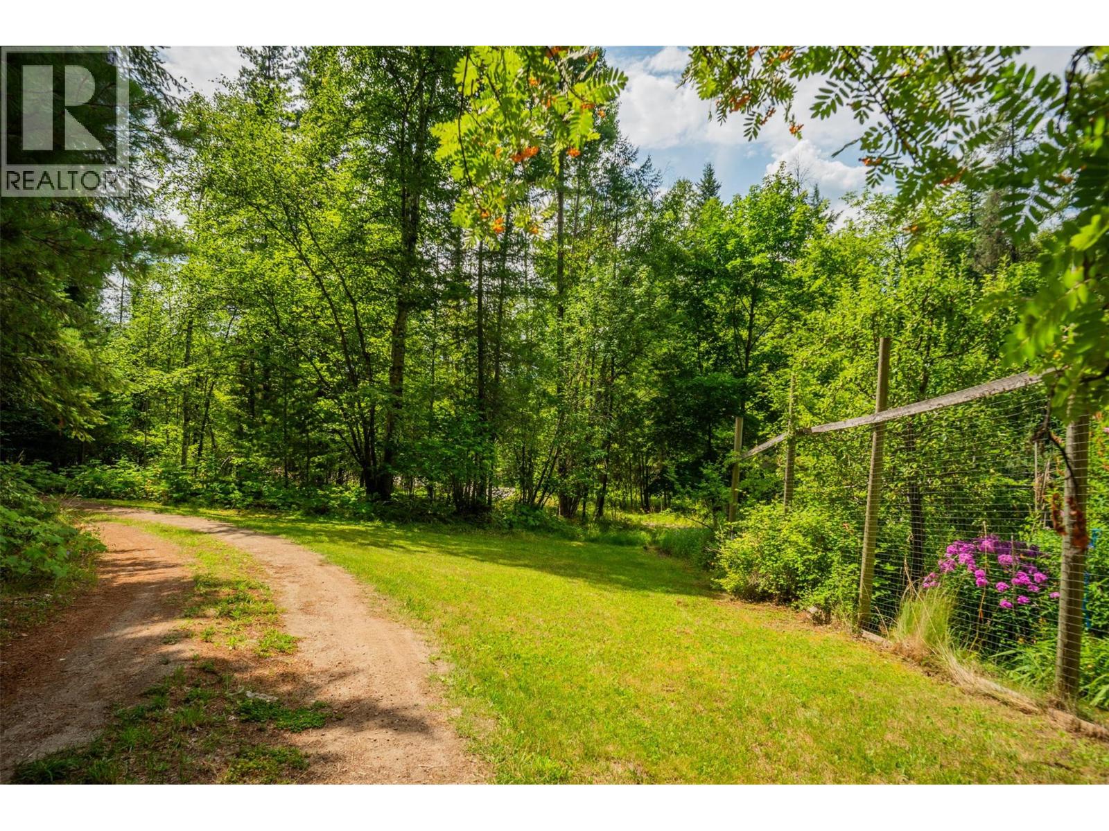 1506 Highway 31A, New Denver