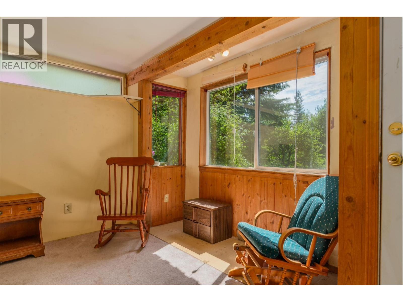 1506 Highway 31A, New Denver