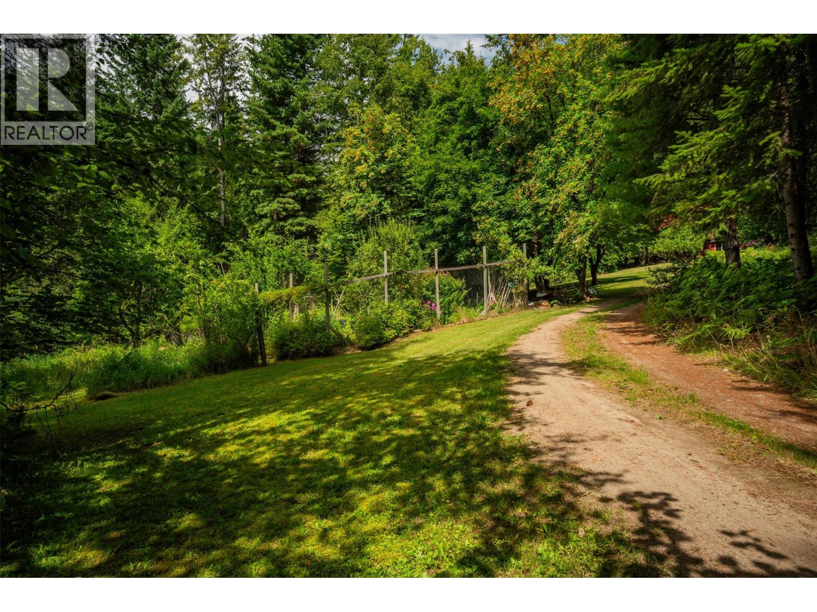 1506 Highway 31A, New Denver