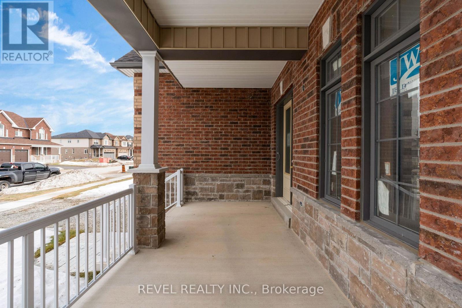 57 WOOD CRESCENT - 4