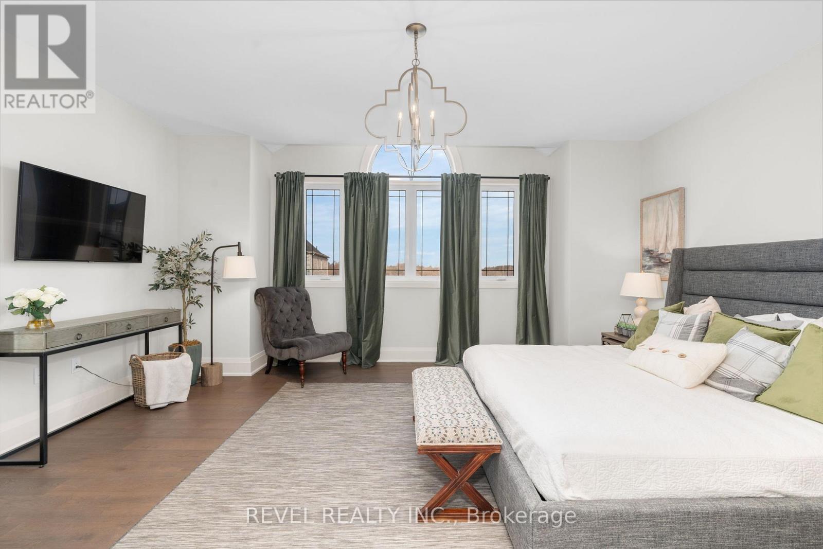 51 WOOD CRESCENT - 26
