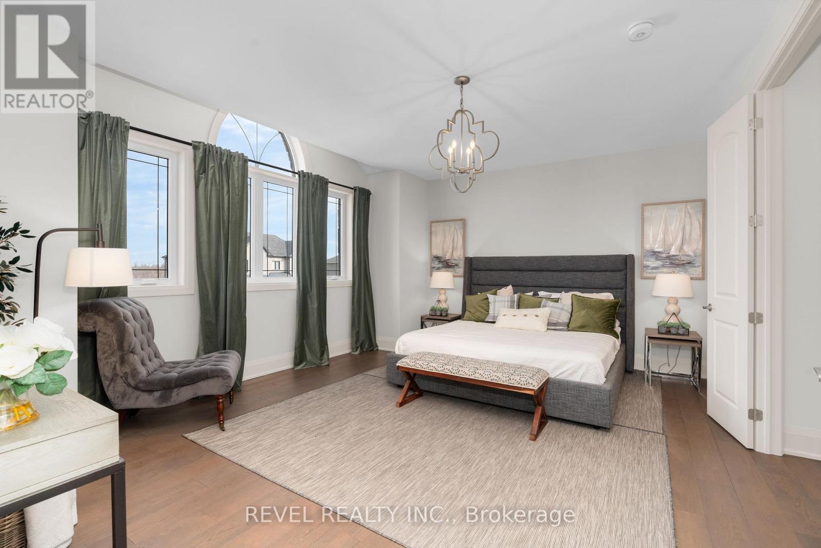 51 WOOD CRESCENT - 27