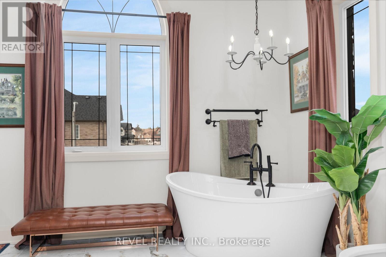 51 WOOD CRESCENT - 33