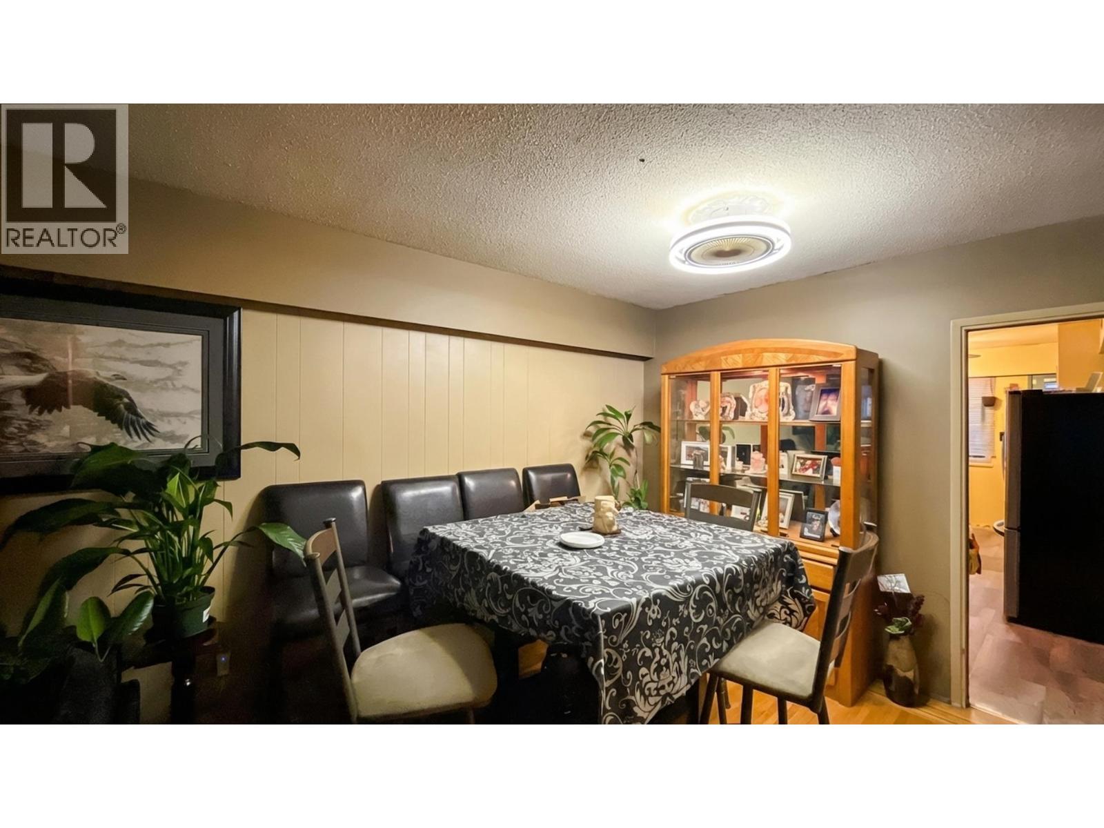 6609-6611 LAKEVIEW AVENUE, Burnaby