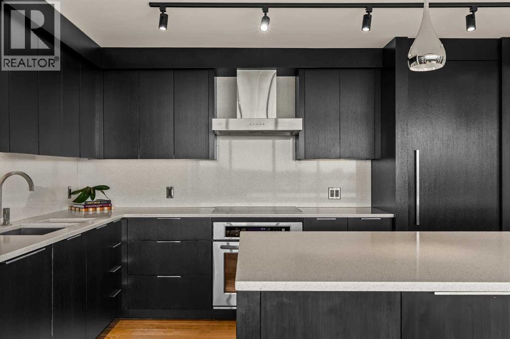 Single Family House Multi-level for Sale in    Avenue SW Mission Calgary 