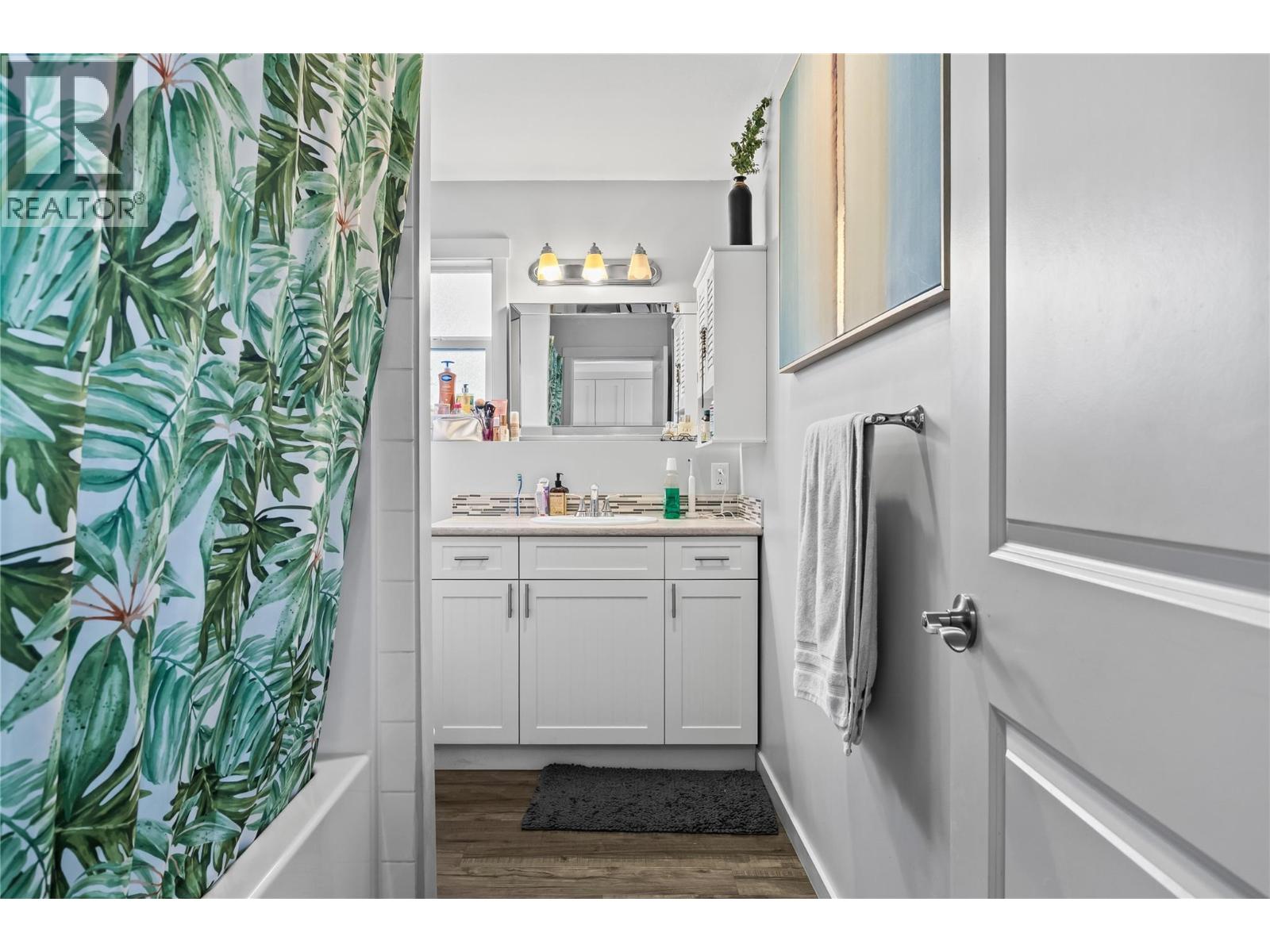 1319 Belaire Avenue, Kelowna