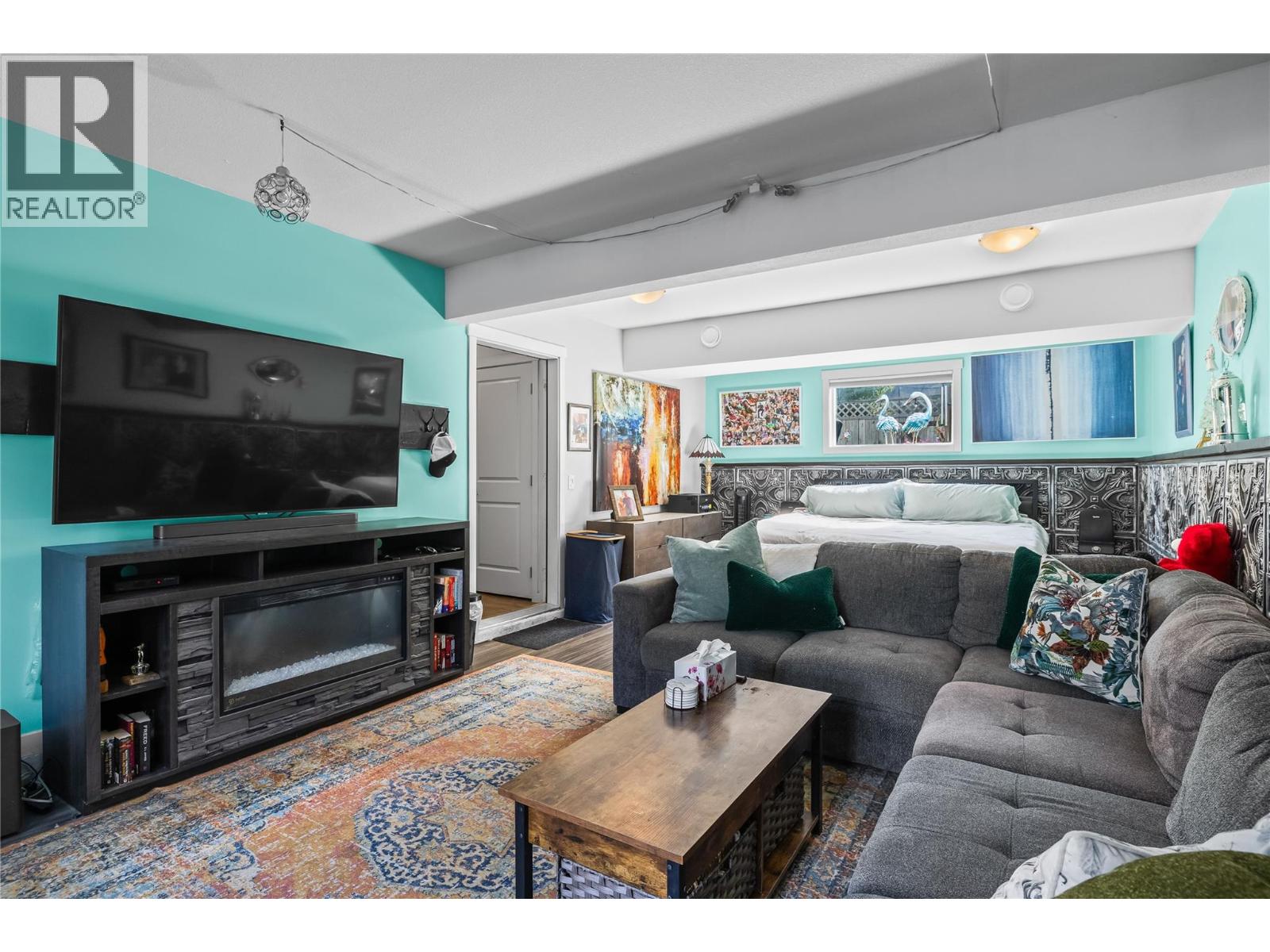 1319 Belaire Avenue, Kelowna