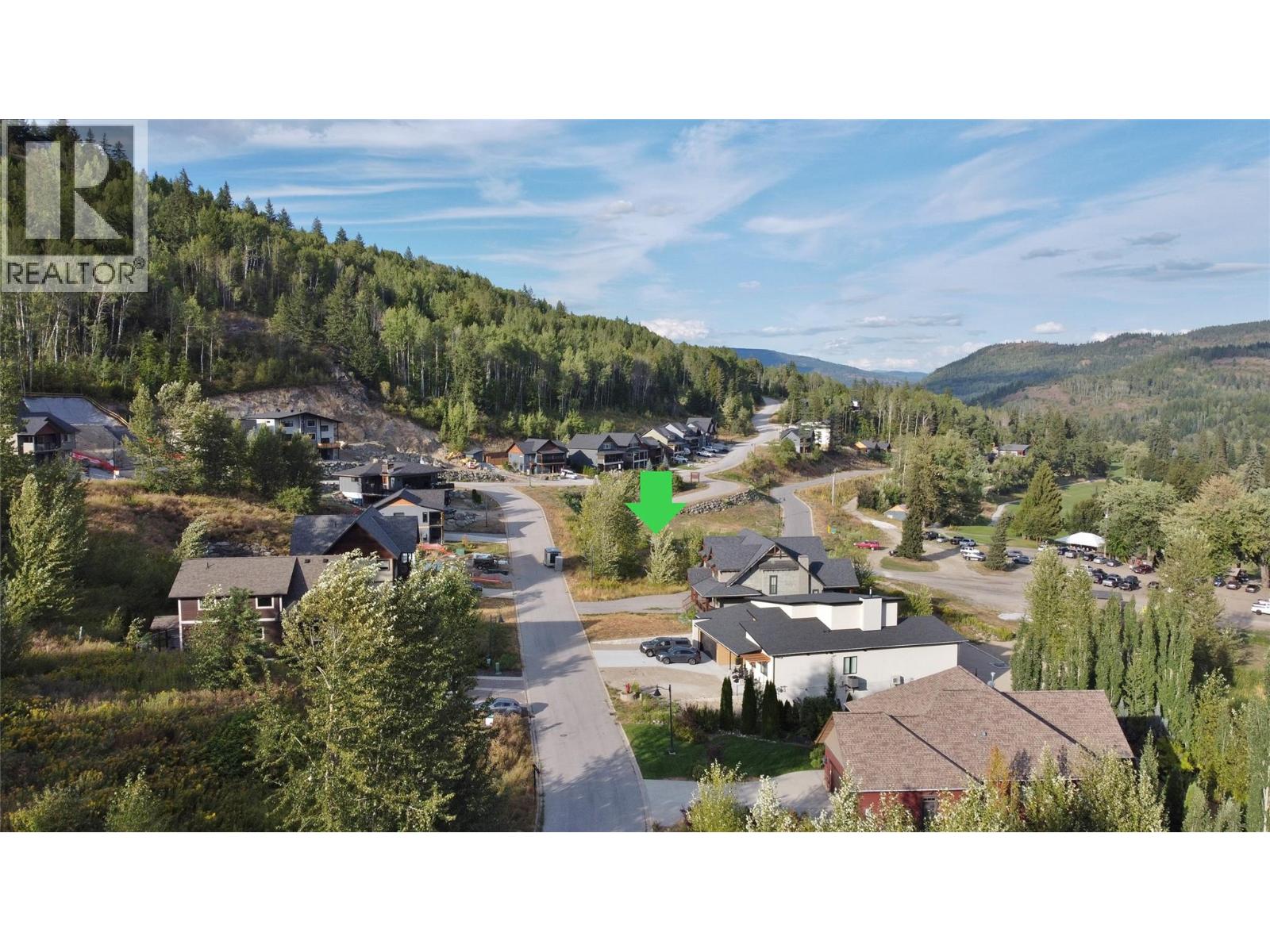801 WHITE TAIL Drive, Rossland