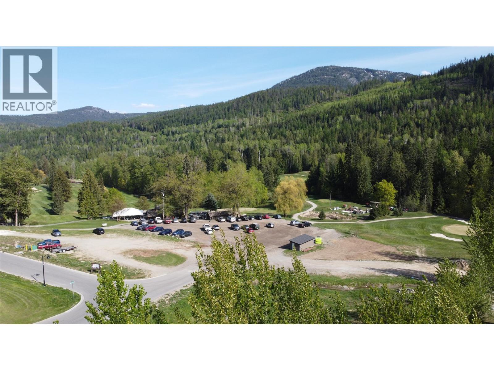 801 WHITE TAIL Drive, Rossland