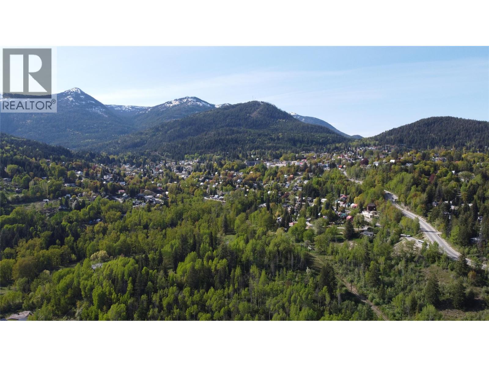 801 WHITE TAIL Drive, Rossland