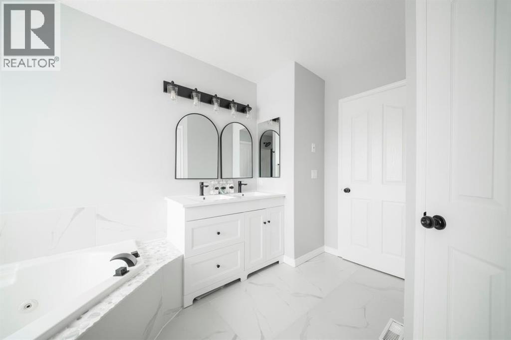 181 Archibald Close, Fort McMurray