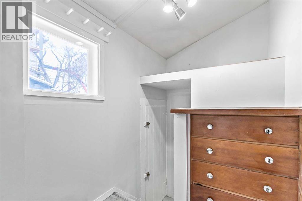 Single Family House Bungalow for Sale in   Avenue NE Renfrew Calgary 