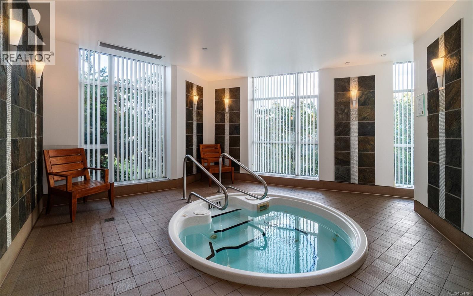 #613 100 SAGHALIE RD - 45