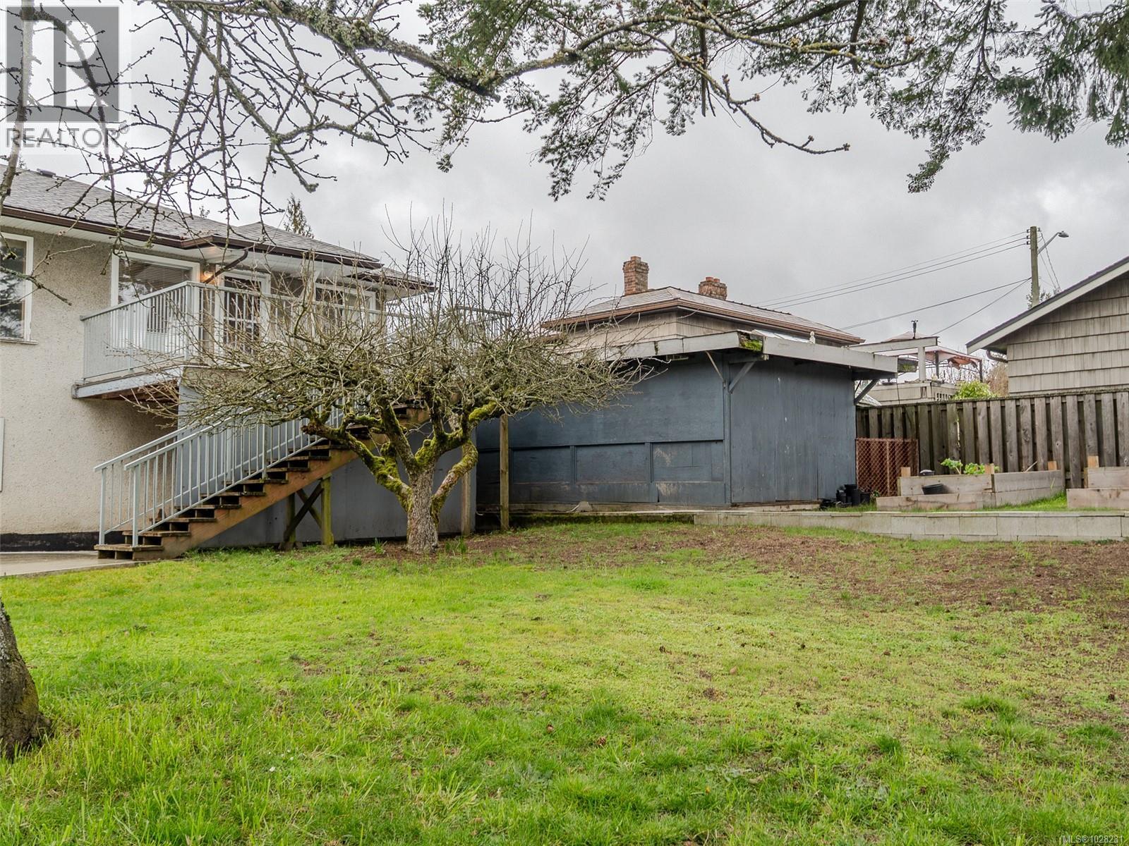 421 JUNIPER ST - Image 3