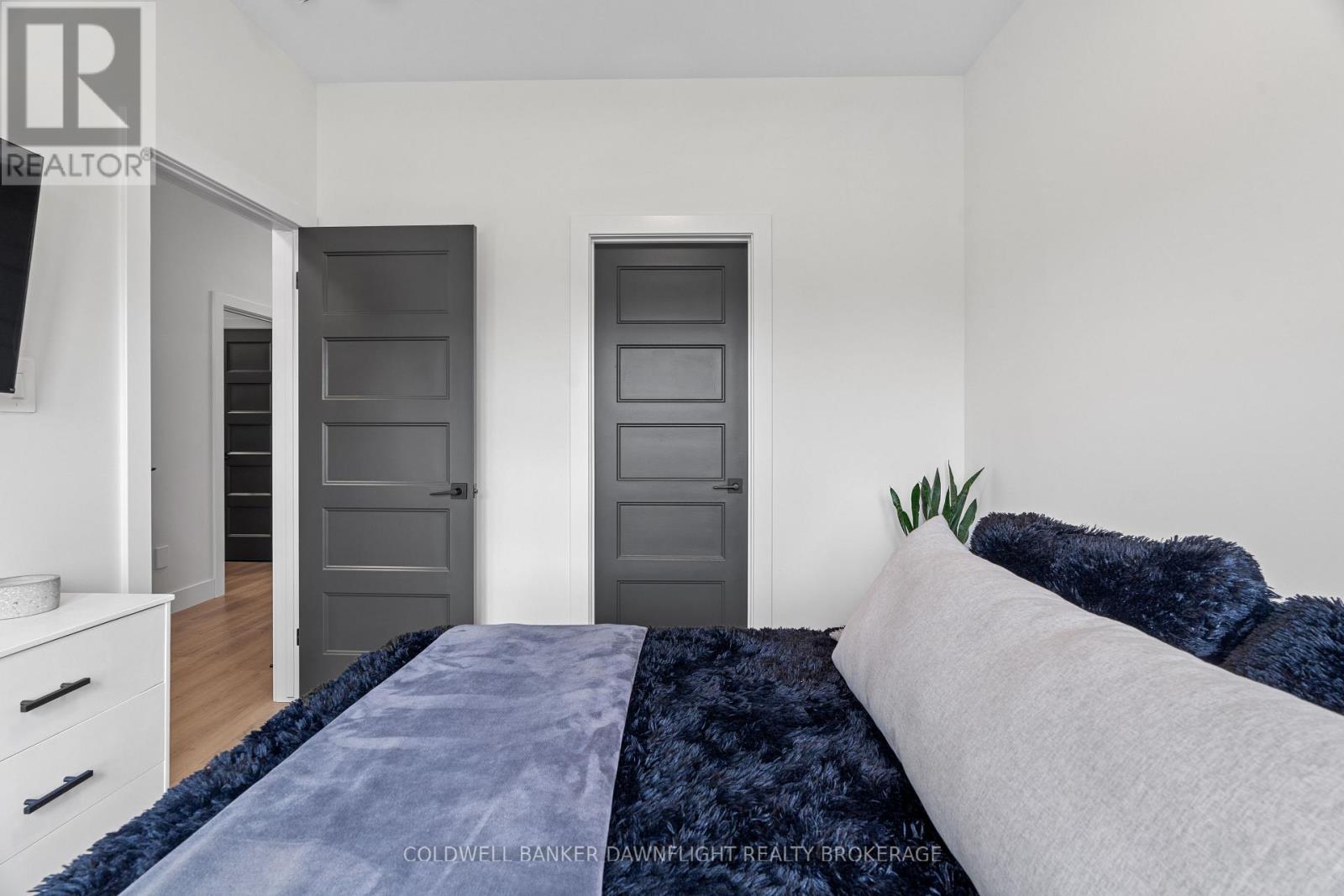 219 GREENE STREET - 10