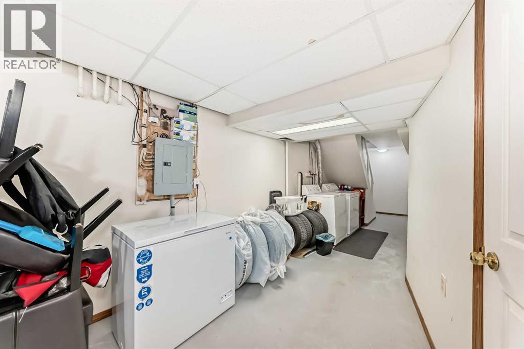 Single Family House for Sale in  Country Hills Villas NW Country Hills Calgary 