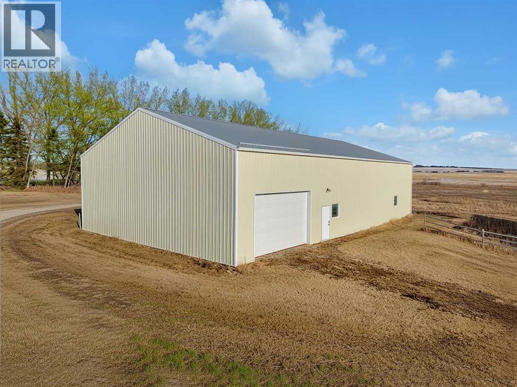 25408 Highway 597, Rural Lacombe County