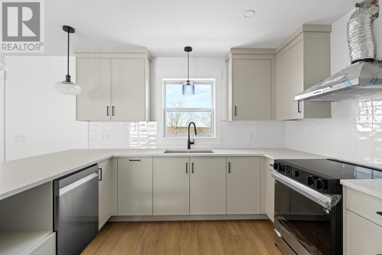 Property 22 of 34 of 141 Hideaway Trail