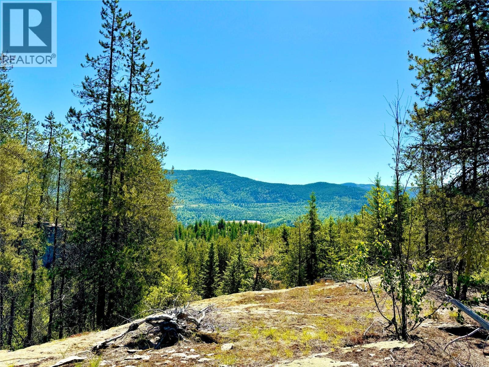 2700 14TH Avenue, Castlegar