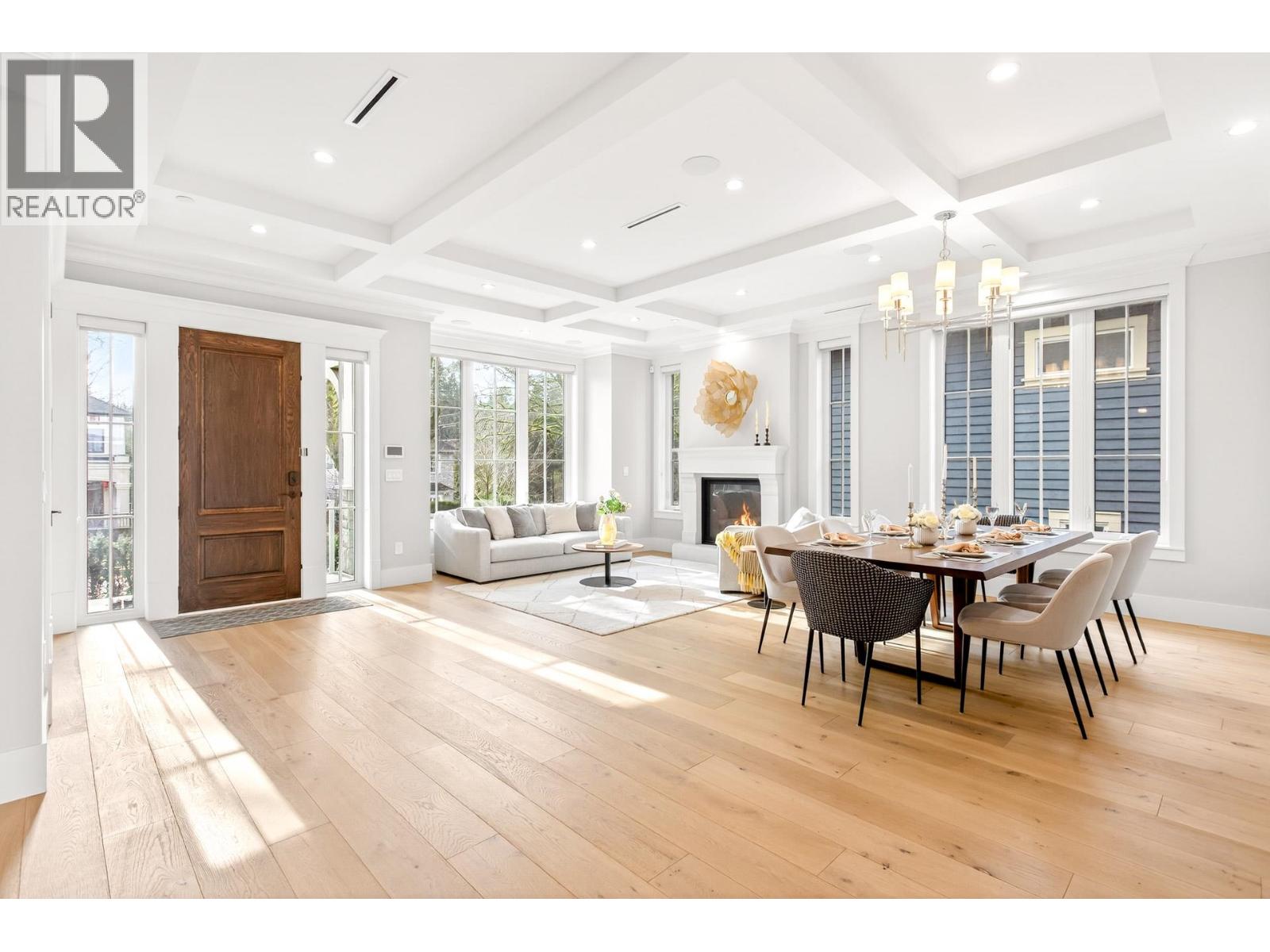 4089 19TH Avenue - photo 2