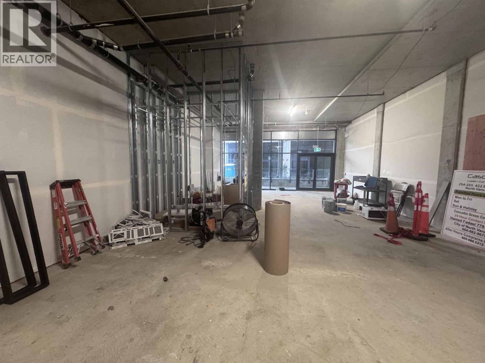 260 422 E 3RD STREET, North Vancouver