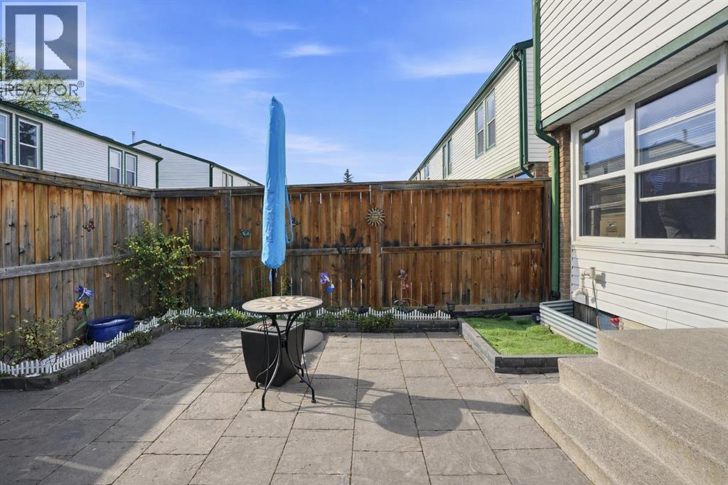 Single Family House for Sale in   Pennsylvania Road SE Penbrooke Meadows Calgary 