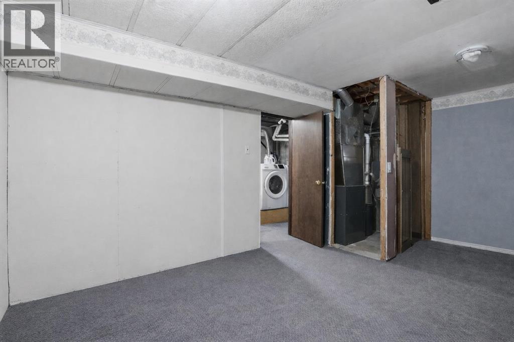 Single Family House for Sale in   Pennsylvania Road SE Penbrooke Meadows Calgary 