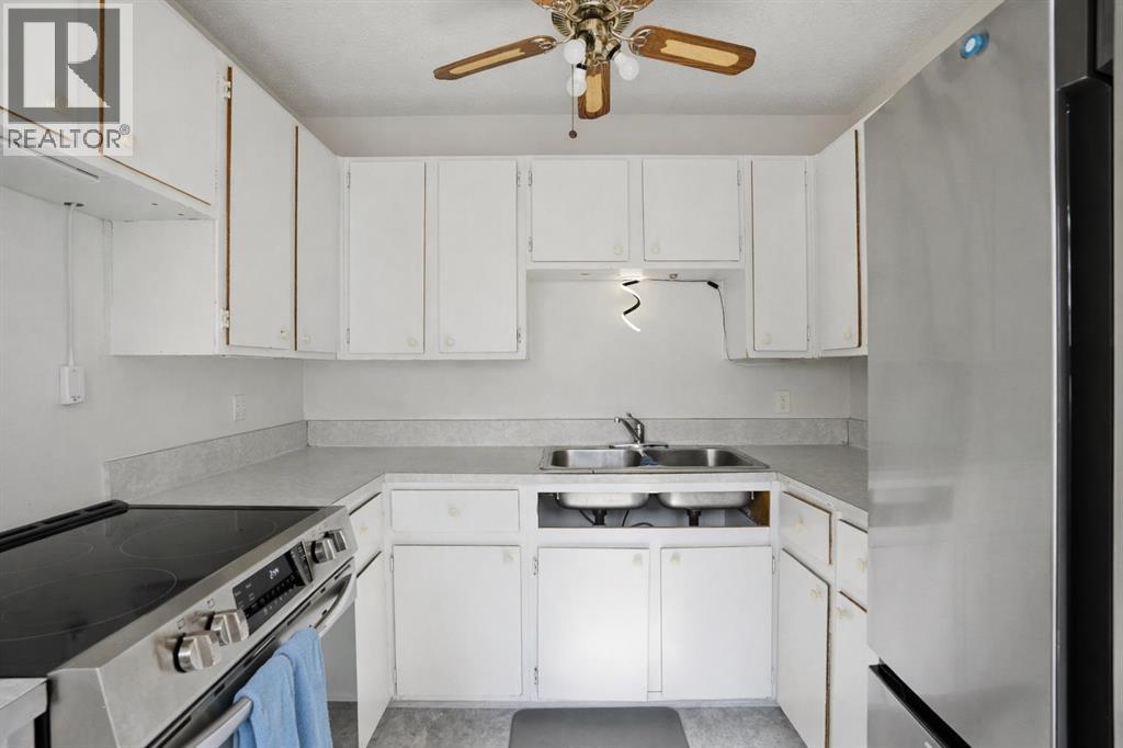 Single Family House for Sale in   Pennsylvania Road SE Penbrooke Meadows Calgary 