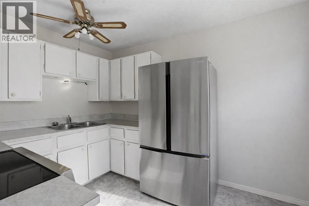 Single Family House for Sale in   Pennsylvania Road SE Penbrooke Meadows Calgary 