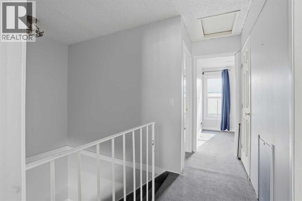 Single Family House for Sale in   Pennsylvania Road SE Penbrooke Meadows Calgary 