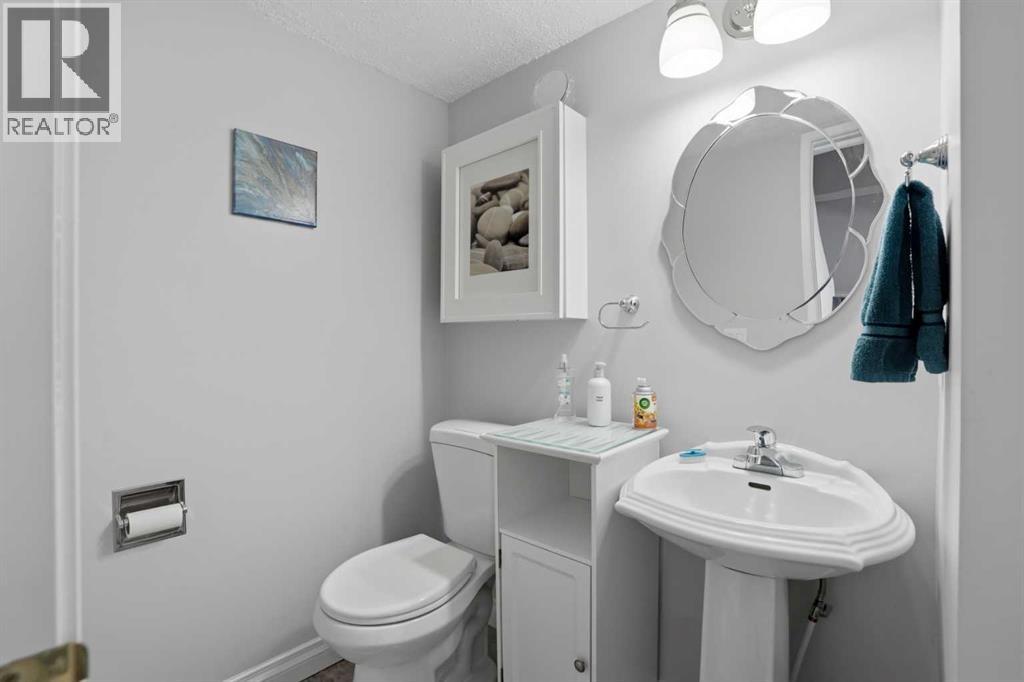 Single Family House for Sale in   Pennsylvania Road SE Penbrooke Meadows Calgary 