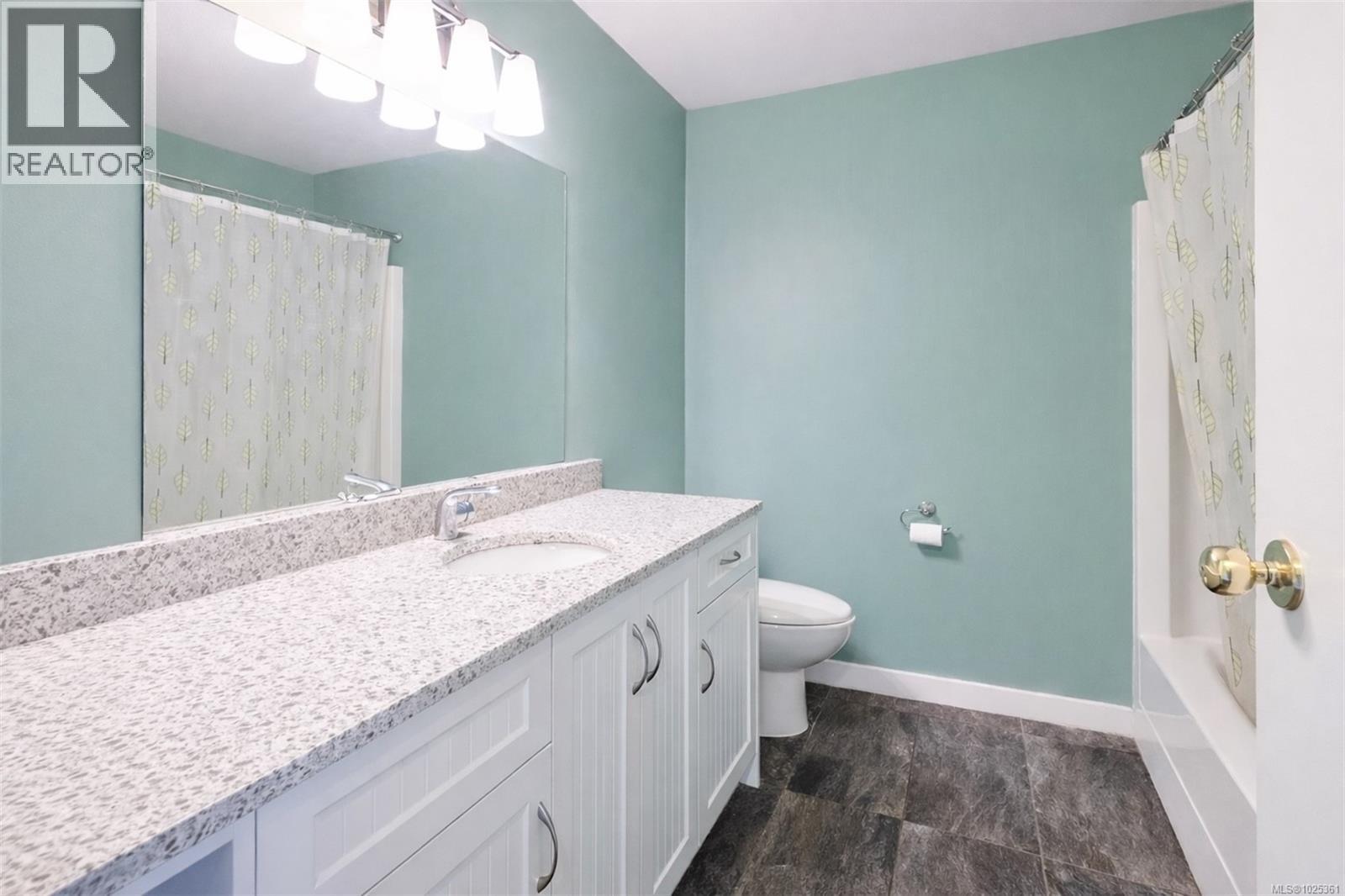 4 301 Arnet Rd, Tofino