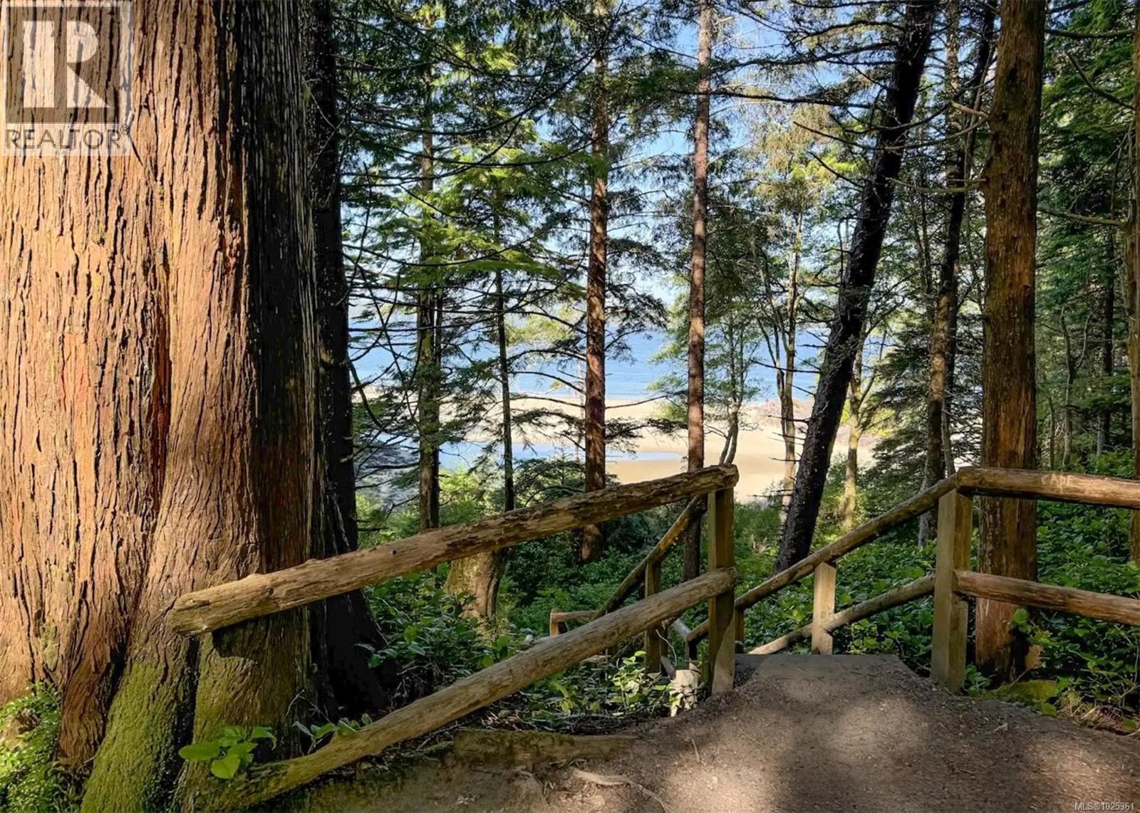 4 301 Arnet Rd, Tofino