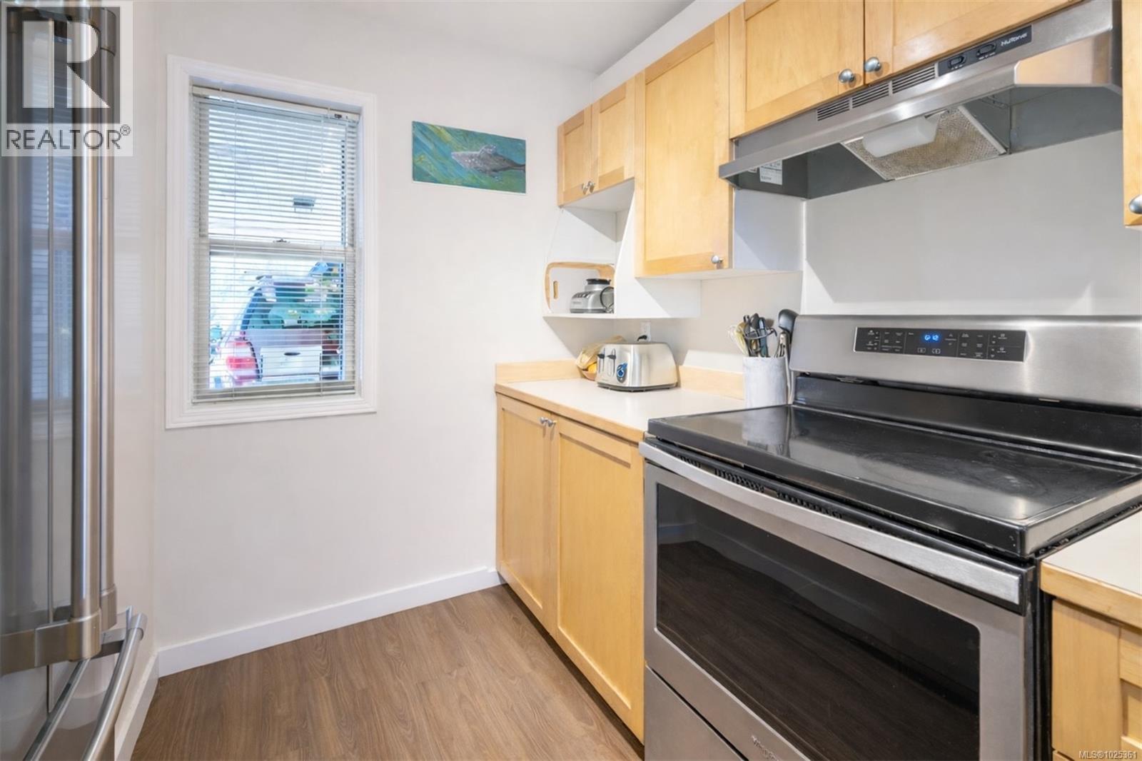 4 301 Arnet Rd, Tofino