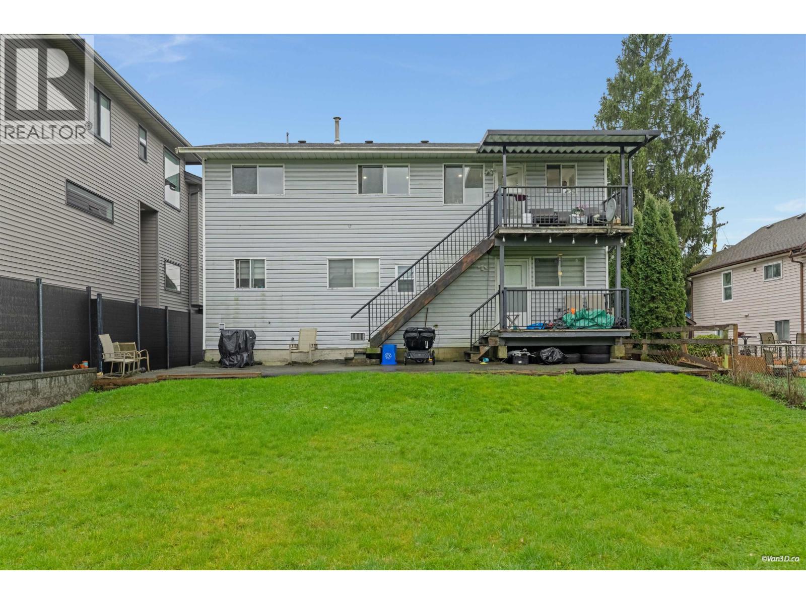 249 PEMBINA STREET, New Westminster